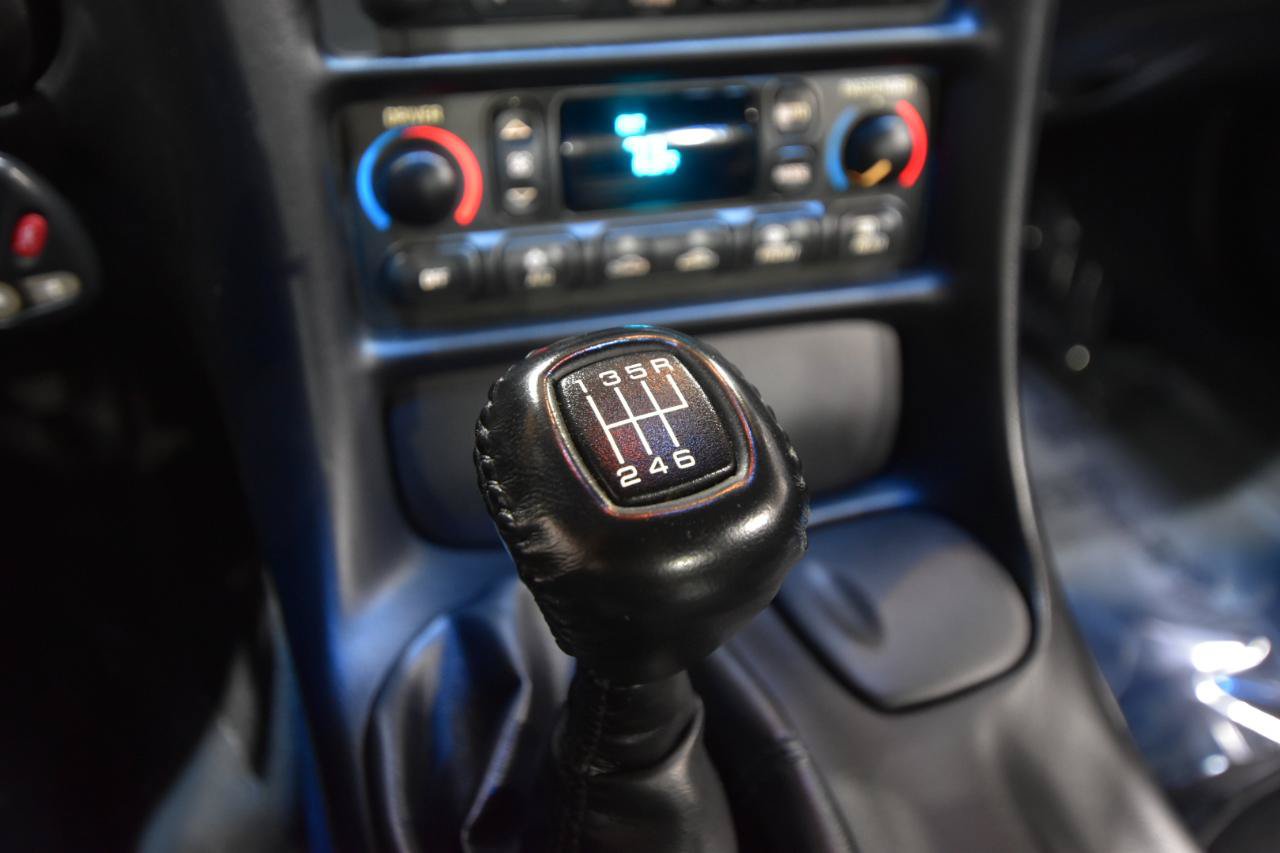 Used 2004 Chevrolet Corvette Z06 w/ Z06 Preferred Equipment Group RWD image 23