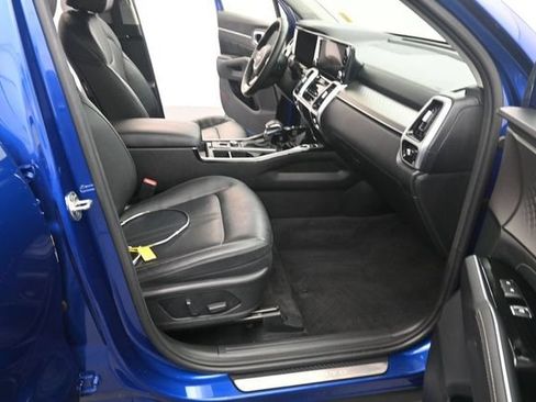 Used 2022 Kia Sorento SX FWD image 17