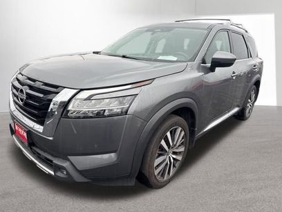 Used 2022 Nissan Pathfinder Platinum w/ Cargo Package