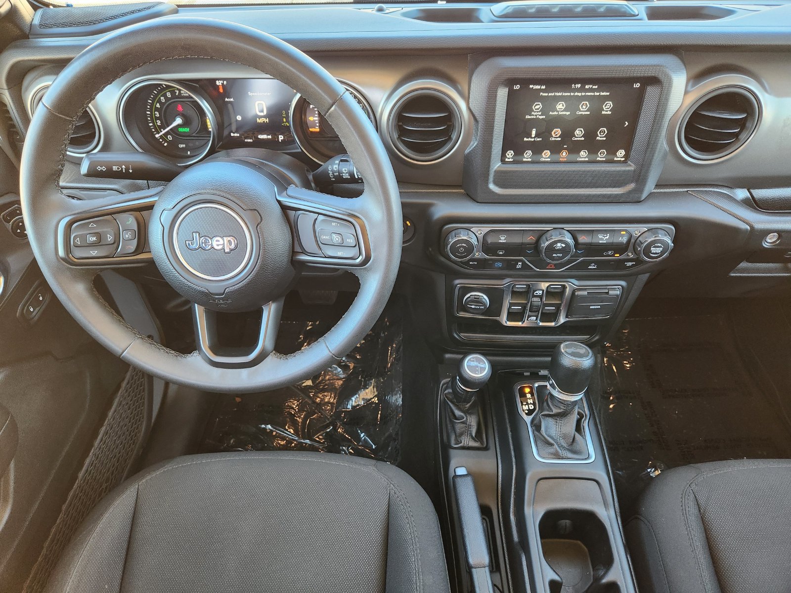 Used 2023 Jeep Wrangler Unlimited AWD/4WD image 35