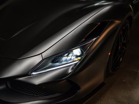 Used 2020 Ferrari F8 Tributo RWD image 13