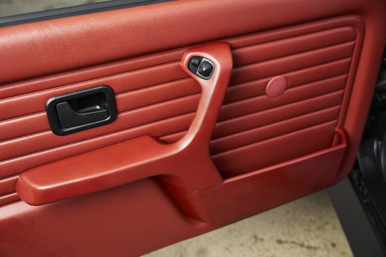 Used 1988 BMW M3 Coupe RWD image 86