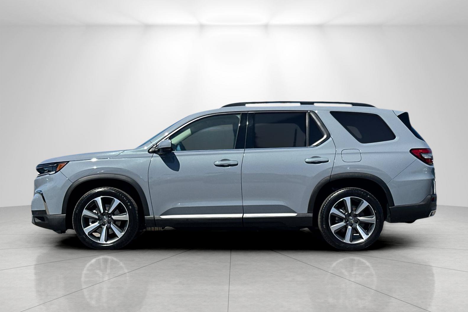 Used 2025 Honda Pilot Elite image 6