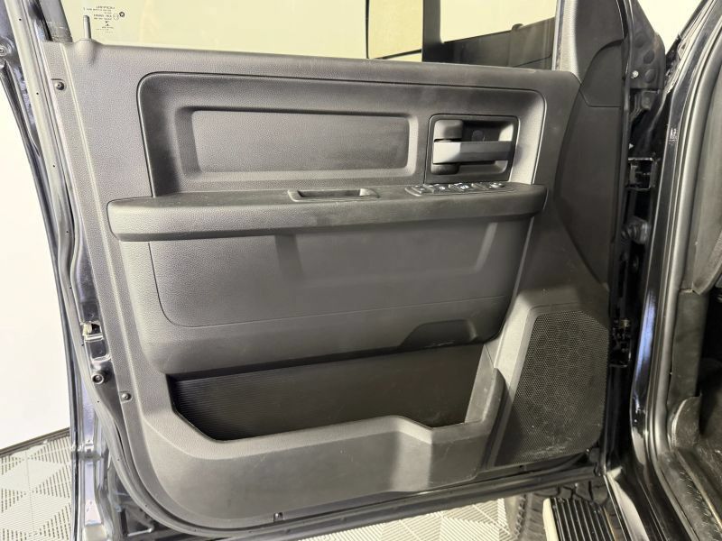 Used 2018 RAM 3500 Tradesman w/ Chrome Appearance Group AWD/4WD image 80