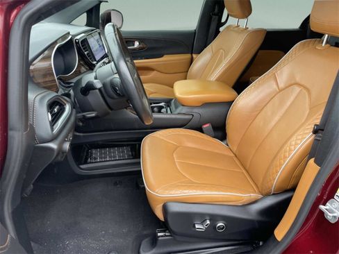 Used 2022 Chrysler Pacifica Pinnacle image 15