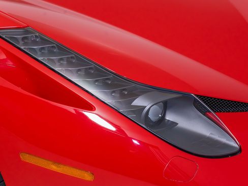 Used 2010 Ferrari 458 Italia Coupe RWD image 31