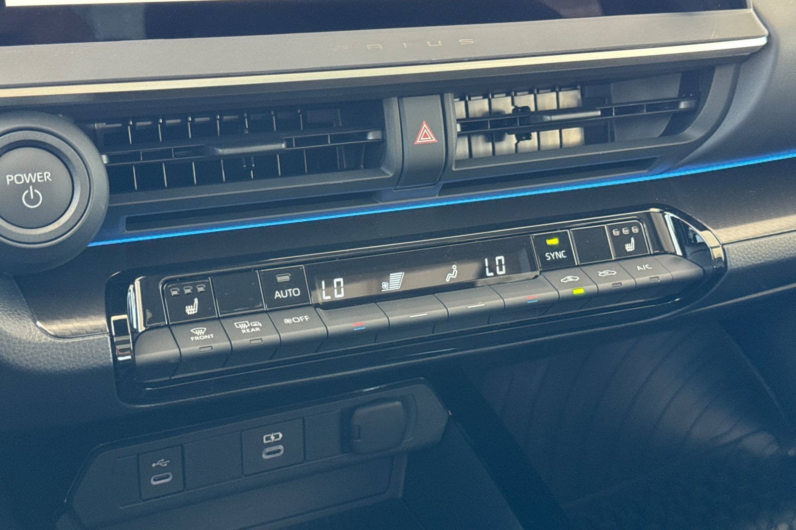 New 2027 Toyota Prius FWD image 22