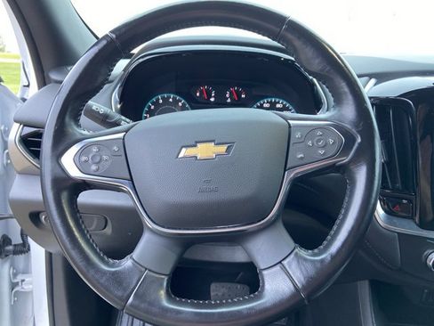 Used 2022 Chevrolet Traverse LT FWD image 35