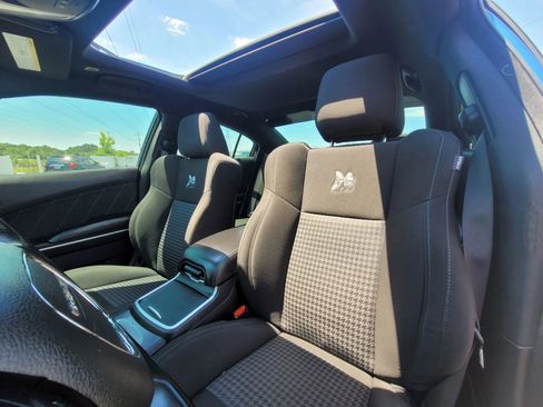 Used 2020 Dodge Charger Scat Pack RWD image 17