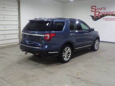 Used 2019 Ford Explorer Limited w/ Ford Safe & Smart Package image 4