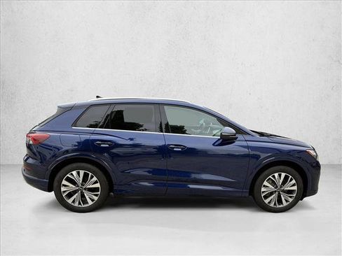 Used 2023 Audi Q4 e-tron Premium Plus w/ Premium Plus RWD image 4