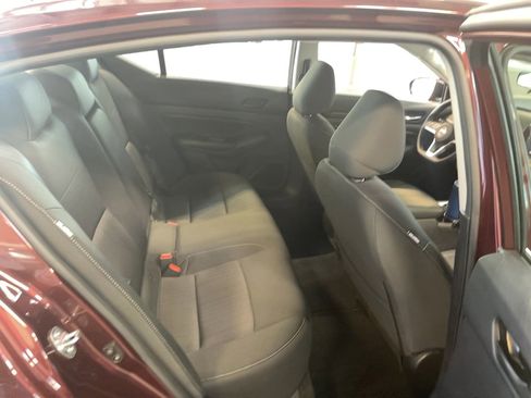 Used 2024 Nissan Altima 2.5 SV AWD/4WD image 19