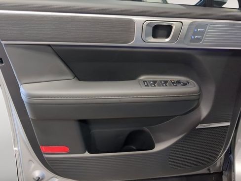 Used 2025 Hyundai Santa Fe Limited image 21