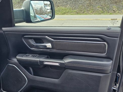 Used 2024 RAM 1500 Laramie AWD/4WD image 8