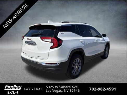 Used 2022 GMC Terrain SLT AWD/4WD image 5