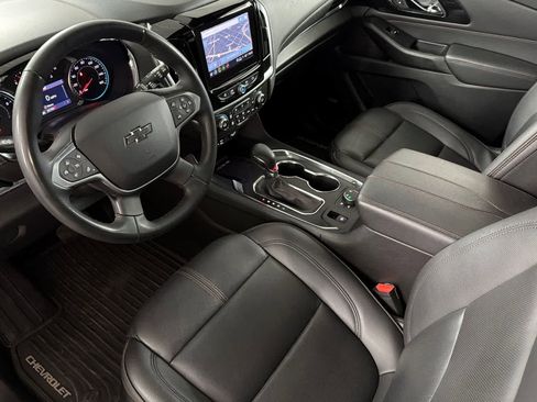 Used 2023 Chevrolet Traverse RS AWD/4WD image 11