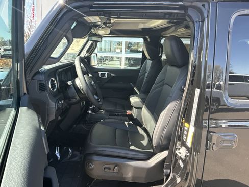 New 2026 Jeep Gladiator Sport image 12