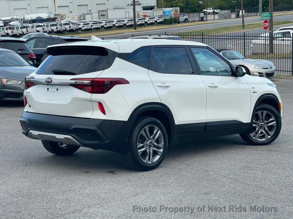 Used 2021 Kia Seltos LX AWD/4WD image 2