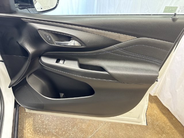 Used 2024 Buick Envista Sport Touring w/ Convenience I Package FWD image 27