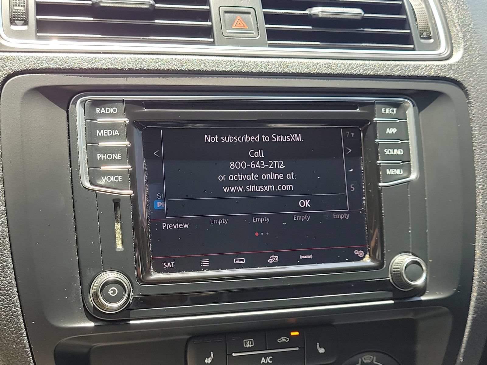 Used 2018 Volkswagen Jetta SE FWD image 23