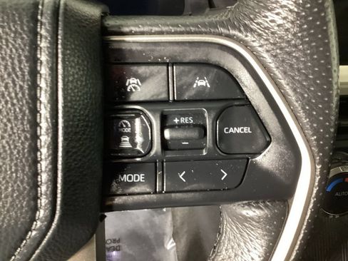 Used 2024 Toyota Tacoma TRD Off-Road AWD/4WD image 15