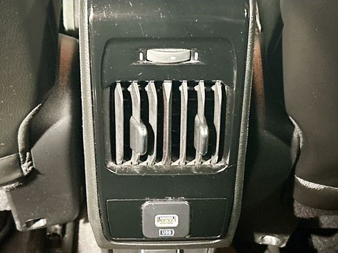 Used 2023 Jeep Compass Altitude image 21