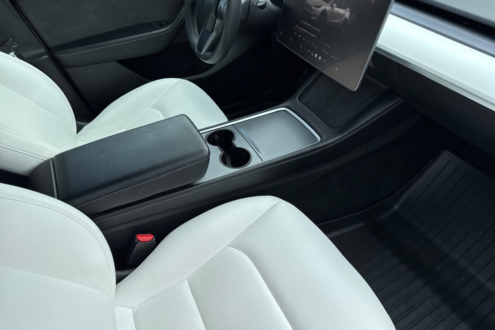 Used 2023 Tesla Model Y Long Range AWD/4WD image 17