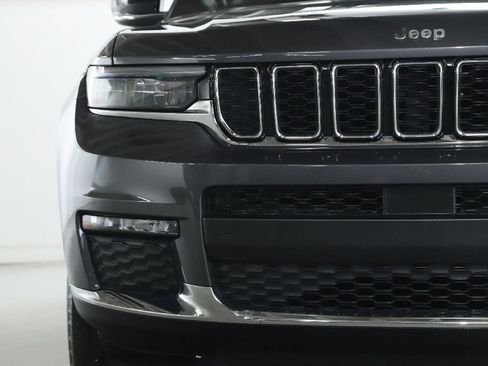 Used 2023 Jeep Grand Cherokee L Limited AWD/4WD image 7