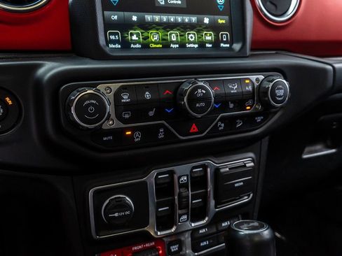 Used 2020 Jeep Wrangler Unlimited Rubicon AWD/4WD image 19