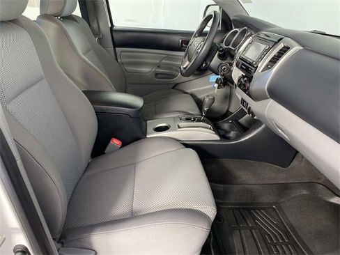 Used 2015 Toyota Tacoma 4x4 Double Cab w/ TRD Sport Package image 11