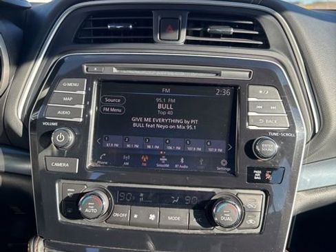 Used 2023 Nissan Maxima SR w/ Sport Mat Group image 10