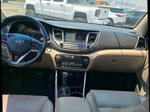 Used 2016 Hyundai Tucson Limited FWD image 14