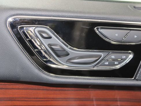 Used 2023 Lincoln Navigator Reserve image 23