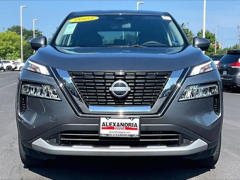 Used 2023 Nissan Rogue SV AWD/4WD image 3