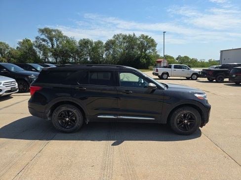 Used 2020 Ford Explorer XLT w/ Comfort Package AWD/4WD image 9