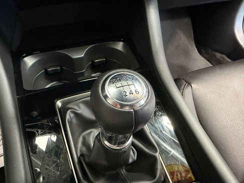Used 2024 MAZDA MAZDA3 s FWD image 22