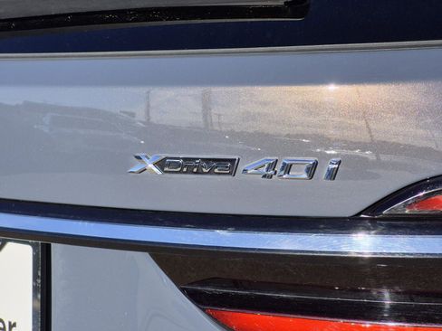 Certified 2025 BMW X7 xDrive40i image 10