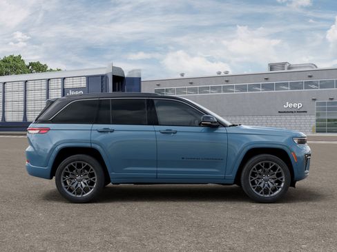 New 2026 Jeep Grand Cherokee Summit AWD/4WD image 12