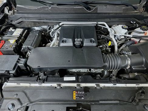 Used 2024 Chevrolet Colorado LT w/ LT Convenience Package II image 21