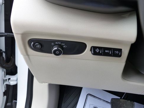 Used 2023 Buick Envision Avenir AWD/4WD image 27