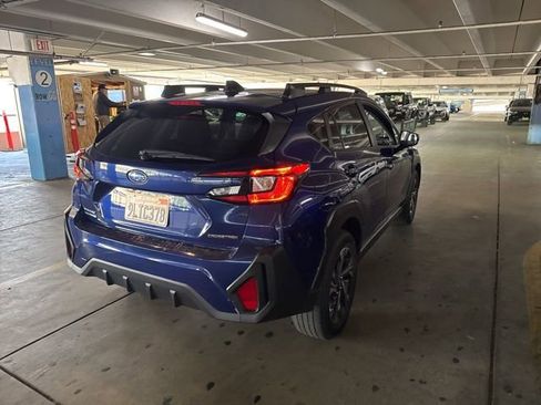 Used 2024 Subaru Crosstrek 2.0i Premium image 3