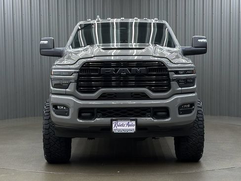 Used 2025 RAM 2500 Laramie AWD/4WD image 8