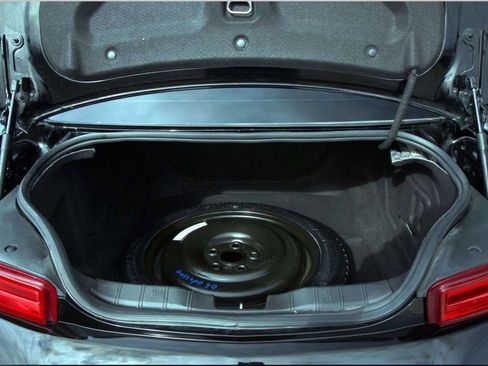 Used 2016 Chevrolet Camaro LT w/ Technology Package image 10