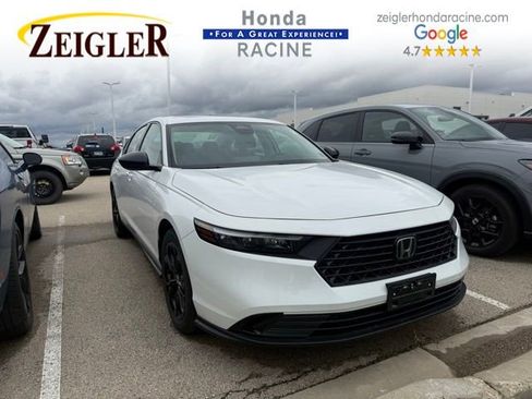 Used 2025 Honda Accord SE image 1