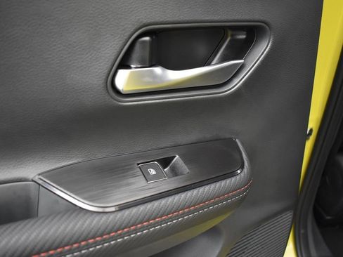 New 2025 Nissan Kicks SR image 15