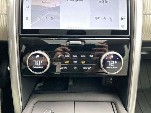 New 2026 Land Rover Discovery Limited Edition image 13