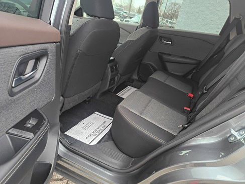 Used 2023 Nissan Rogue SV image 13