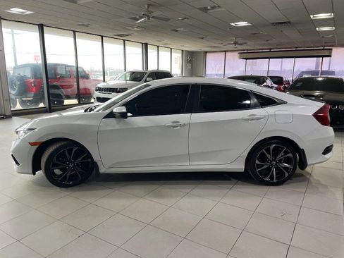 Used 2019 Honda Civic Sport image 4
