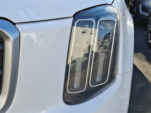 New 2025 Kia Telluride S image 4