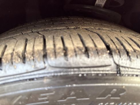 Used 2023 Chevrolet Camaro LT w/ Technology Package image 28